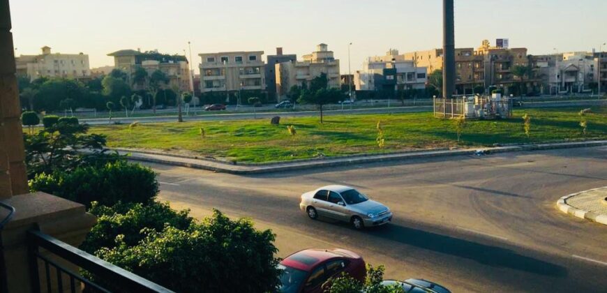 شقة للبيع 250م – التجمع الأول – البنفسج 12 فيلات